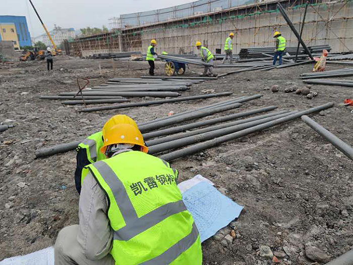 博尔塔拉蒙古自治州螺栓球网架结构